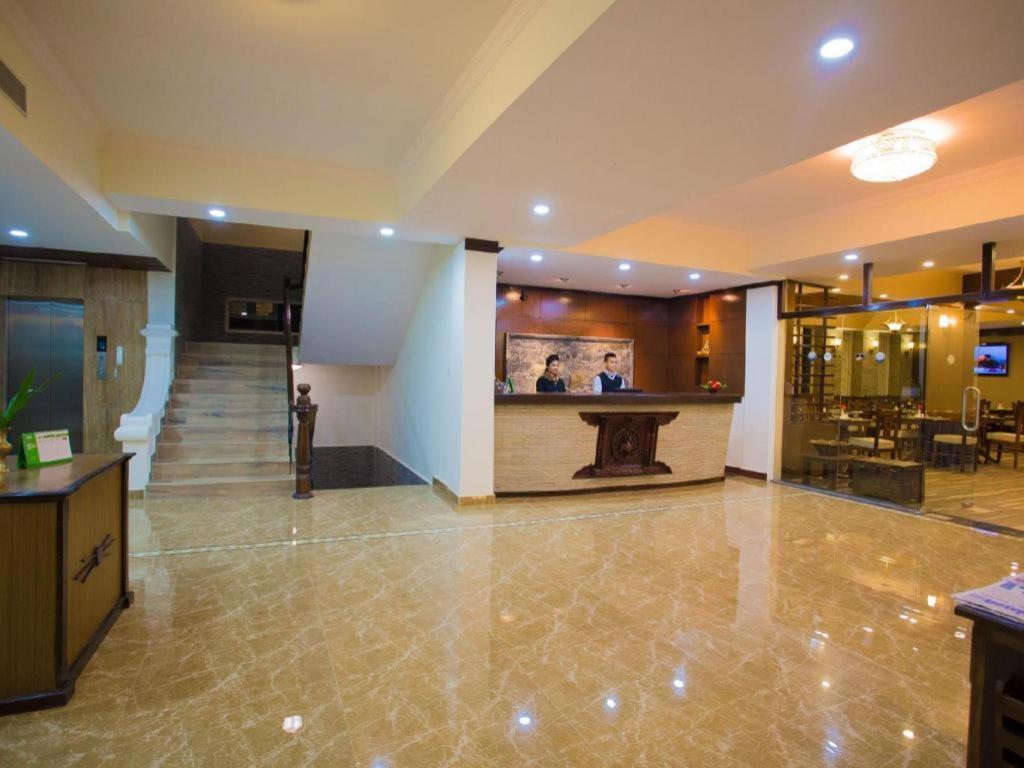 Da Yatra Courtyard Hotel & Resort Pokhara Ngoại thất bức ảnh