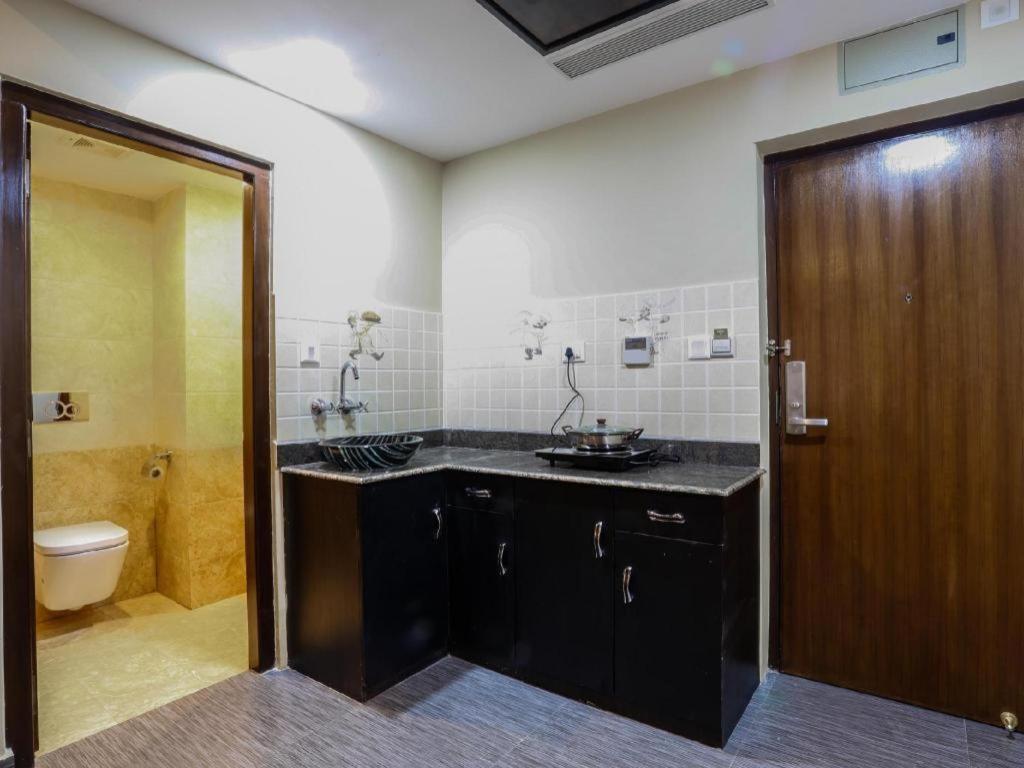 Da Yatra Courtyard Hotel & Resort Pokhara Ngoại thất bức ảnh