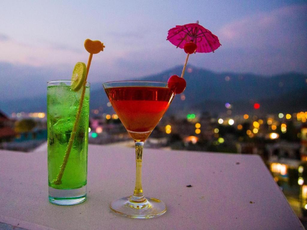 Da Yatra Courtyard Hotel & Resort Pokhara Ngoại thất bức ảnh